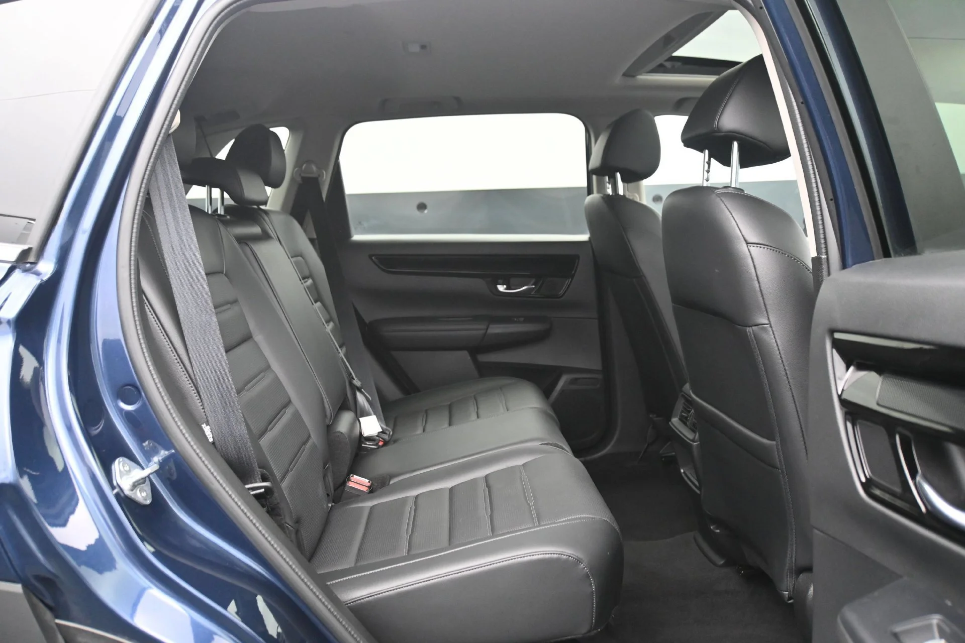 Used 2023 CANYON RIVER BLUE Honda EX-L AWD image 14
