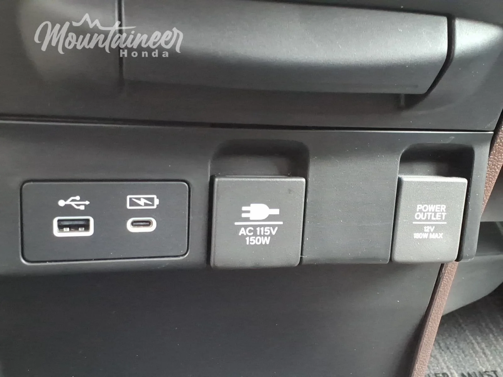 Used 2025 Platinum White Pearl Honda Touring image 42