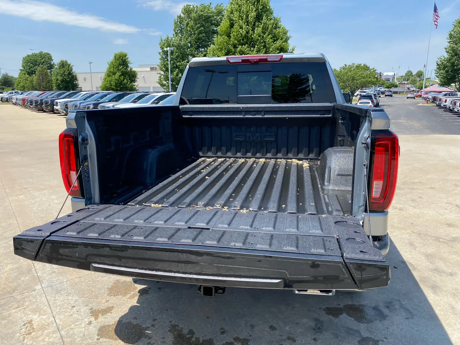 New 2026 Sterling Metallic GMC AT4 image 27