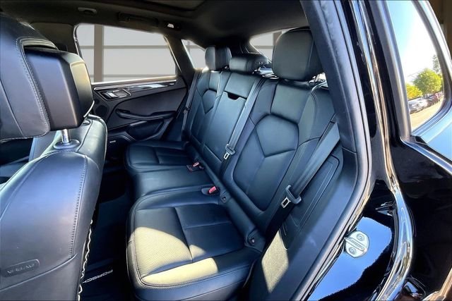 Used 2018  Porsche S image 25
