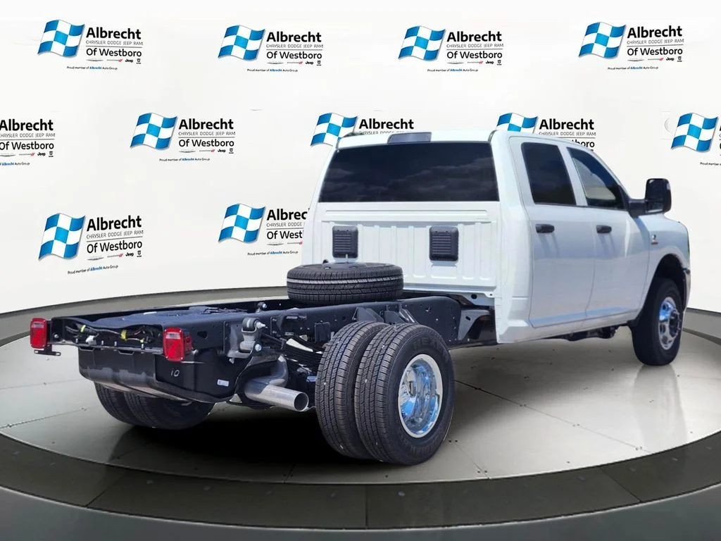 New 2026 Bright White Clearcoat RAM Tradesman image 5