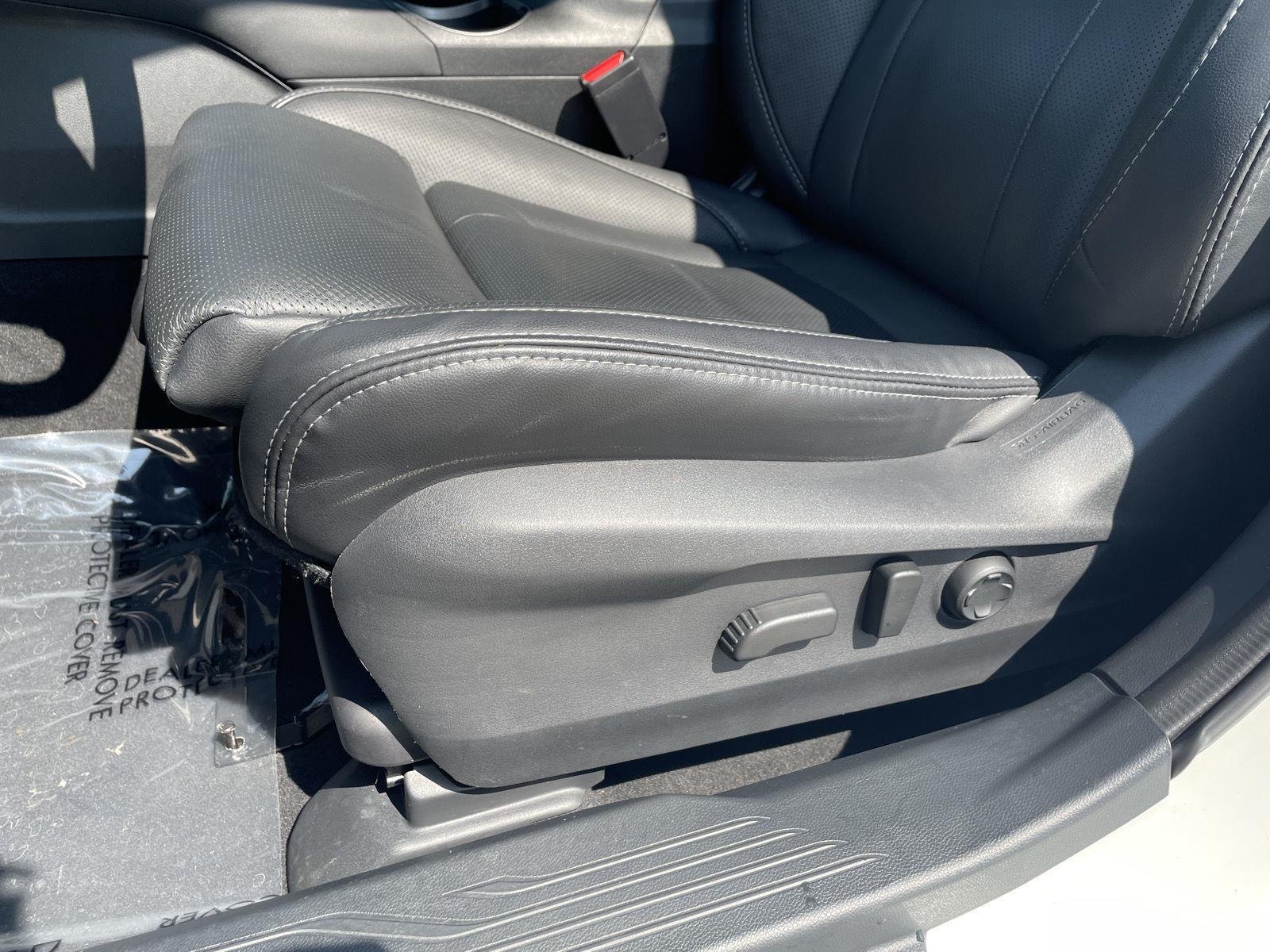 Used 2025 Crystal White Pearl Subaru Touring XT image 18