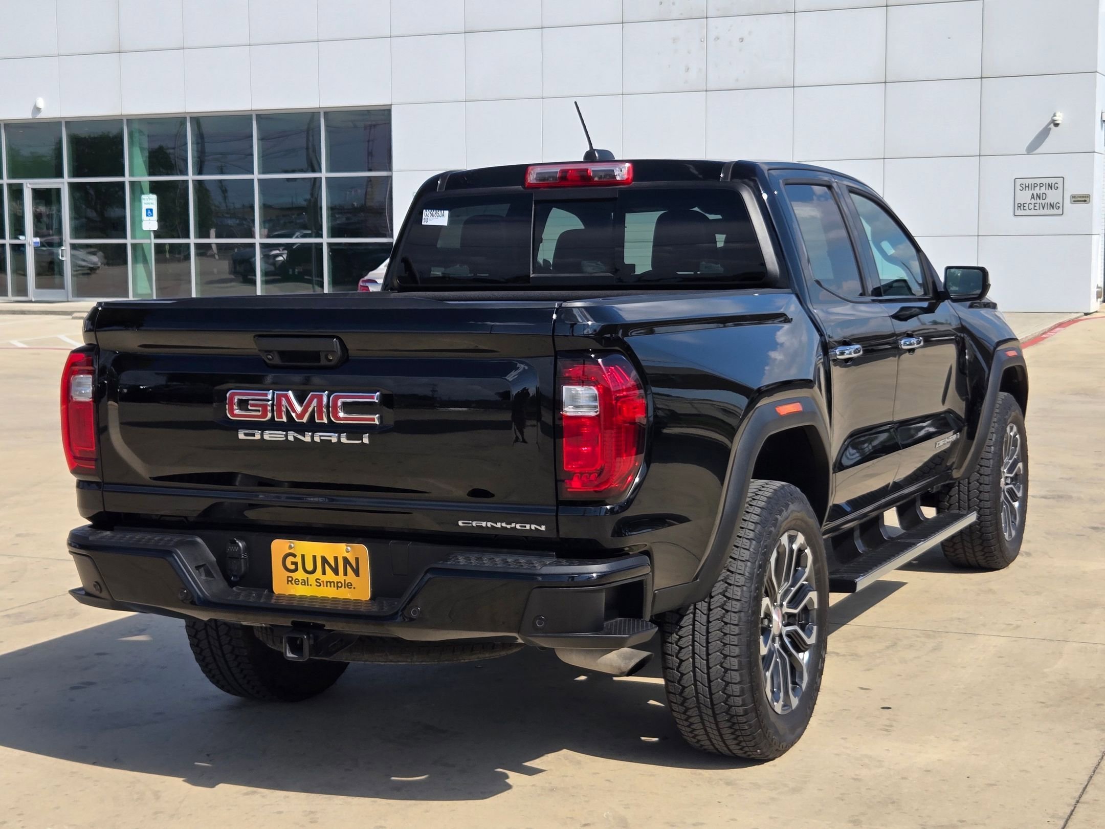 2025 GMC Canyon Denali - Photo 8