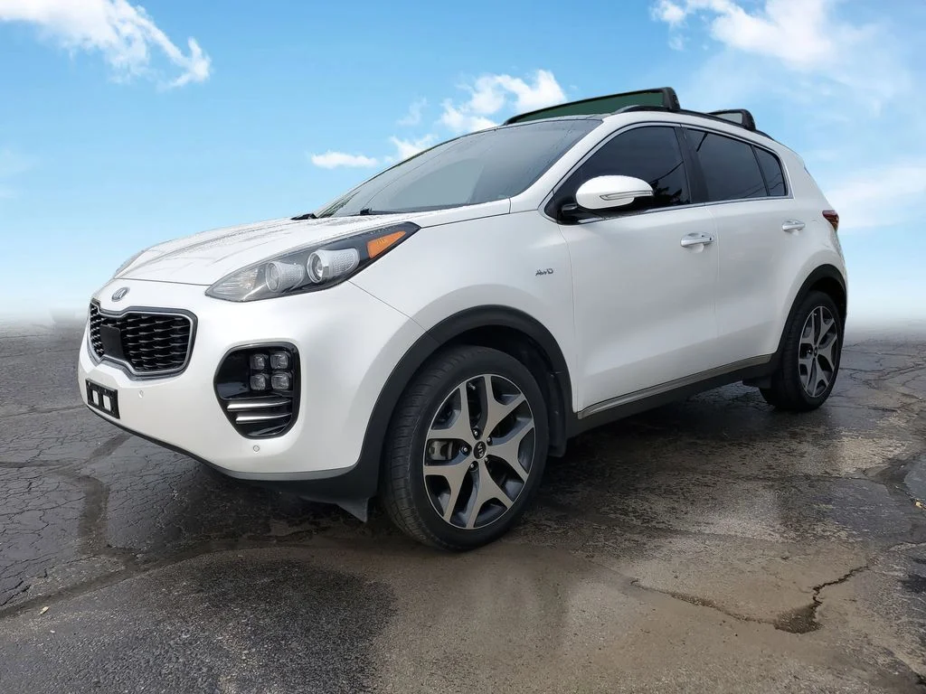 Used 2018 White Kia SX image 2