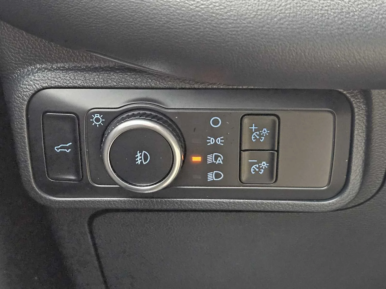 Used 2025 Agate Black Metallic Ford ST image 17