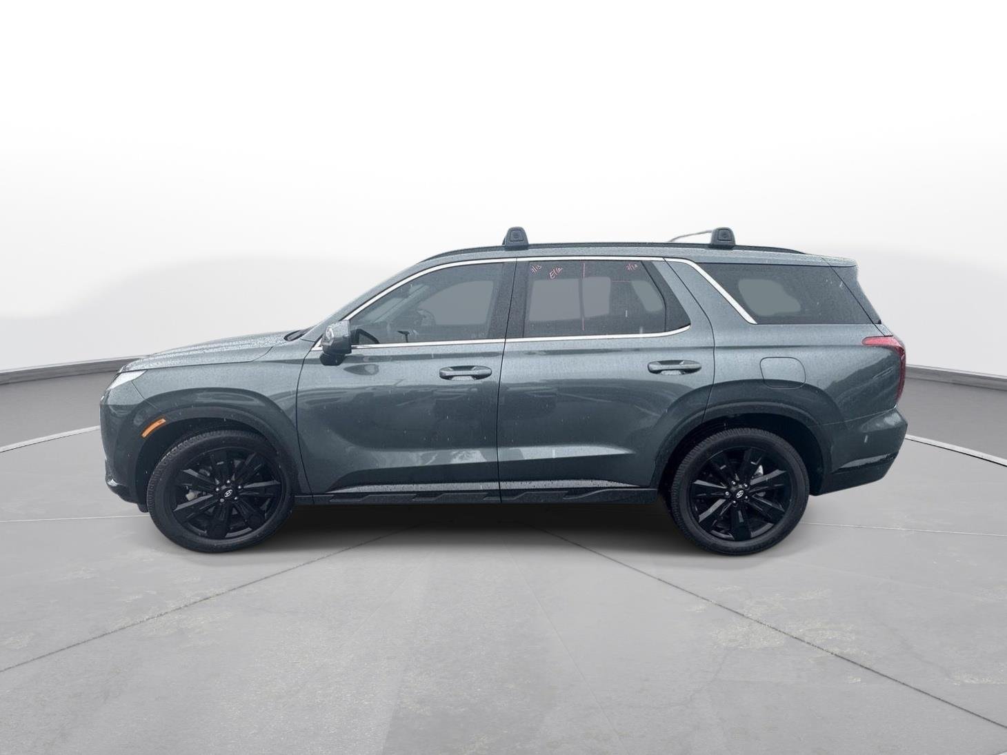 Used 2024 Steel Graphite Hyundai XRT image 9