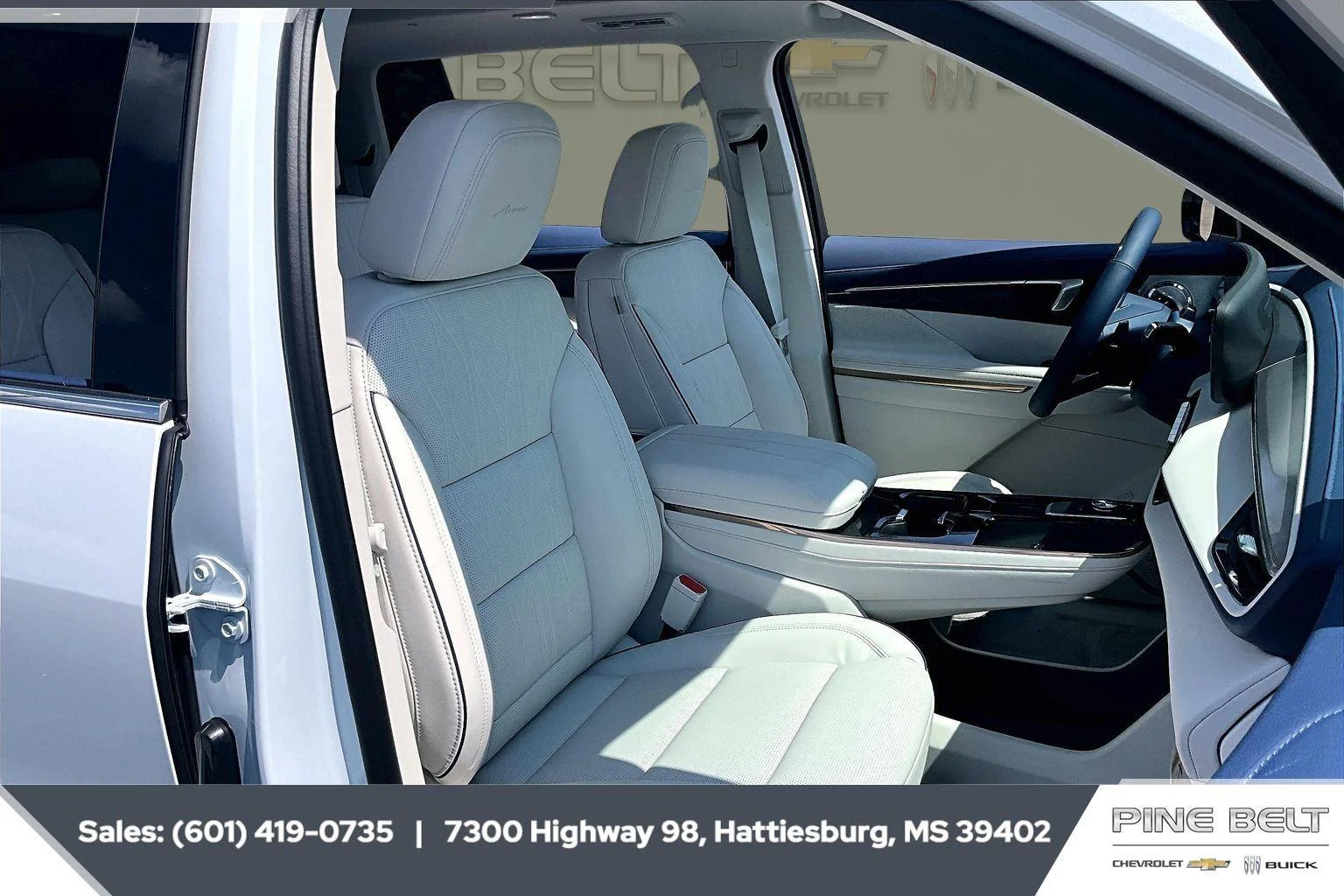 New 2026 Iridescent White Tricoat Buick Avenir image 6