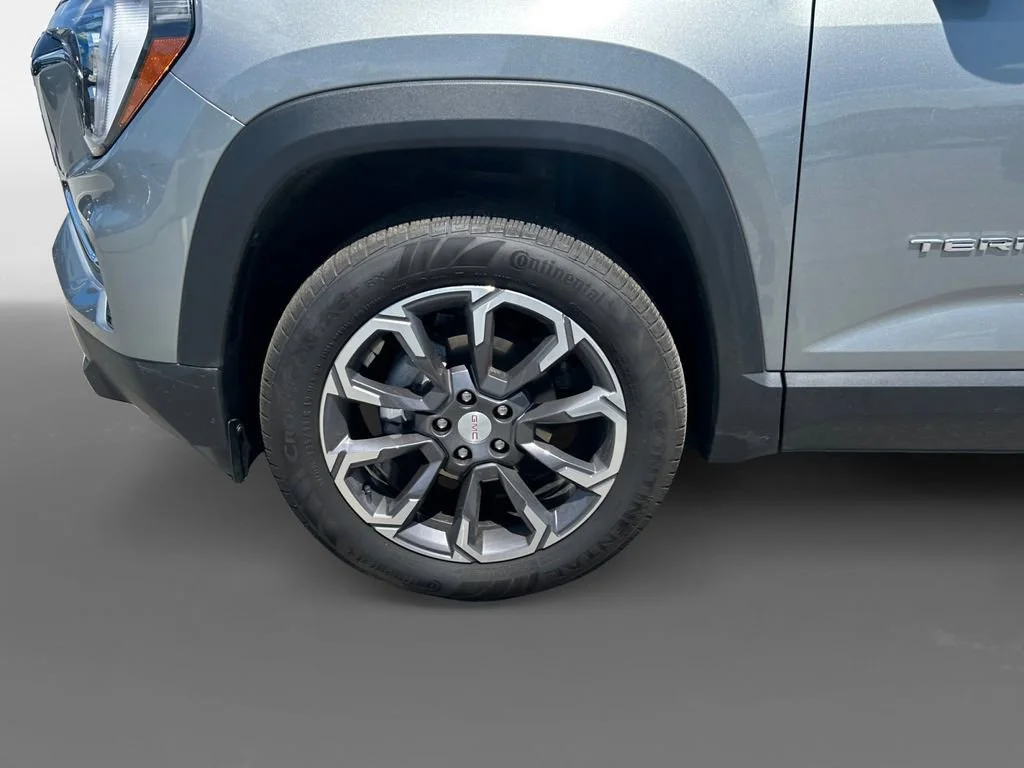 New 2026 Sterling Metallic GMC Elevation image 15
