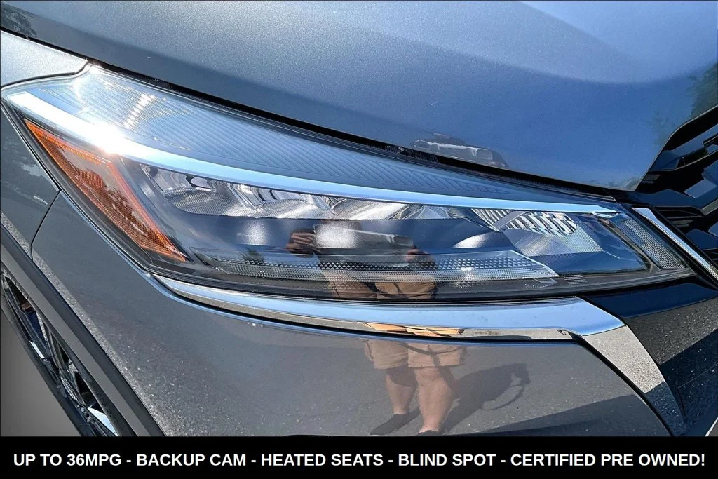 Used 2024 Gray Nissan SR image 36