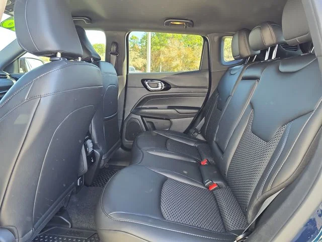 Used 2026 Blue Jeep Latitude image 13