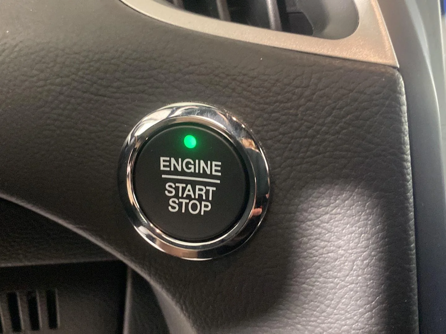 Used 2023 Agate Black Ford ST-Line image 6