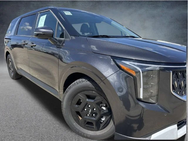 Used 2025 Gray Kia LXS image 3
