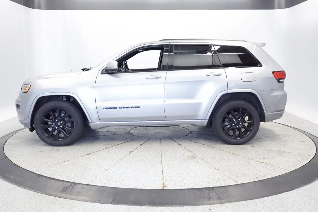 Certified 2021 Jeep Grand Cherokee Laredo X with VIN 1C4RJFAG5MC587609 for sale in Coon Rapids, Minnesota