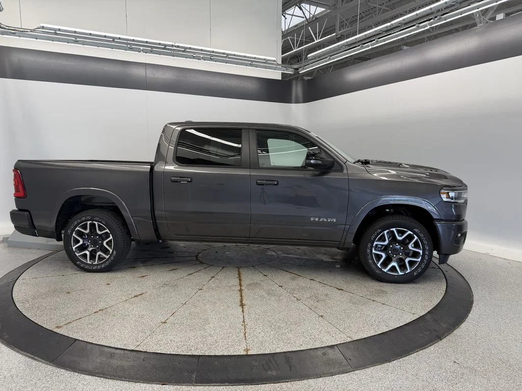 New 2026 Granite Crystal Metallic Clear-Coat Exterior Paint Ram Laramie image 4