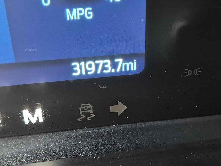 Used 2023 Oxford White Ford Base image 19