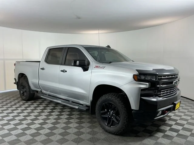 Used 2020 Silver Chevrolet LT Trail Boss image 3