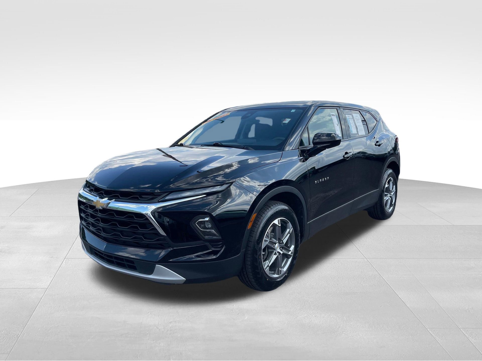2023 Chevrolet Blazer 2.0T 2LT FWD's photo