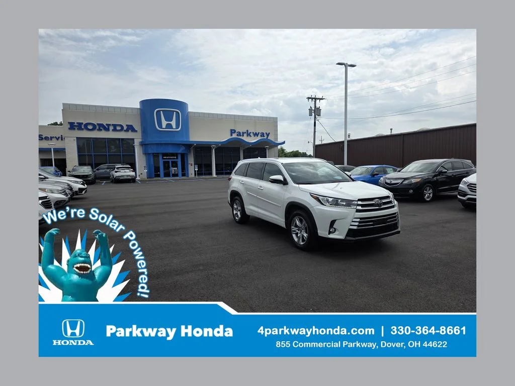 Used 2017 Blizzard Pearl Toyota Limited image 1