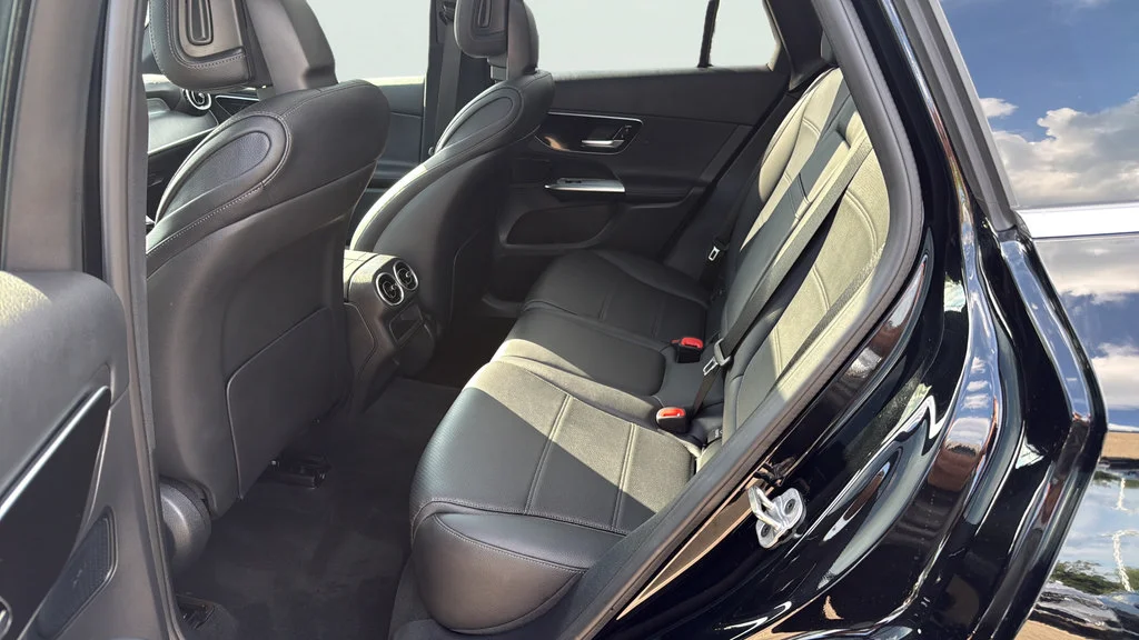 New 2026 Black Mercedes-Benz GLC 300 image 43