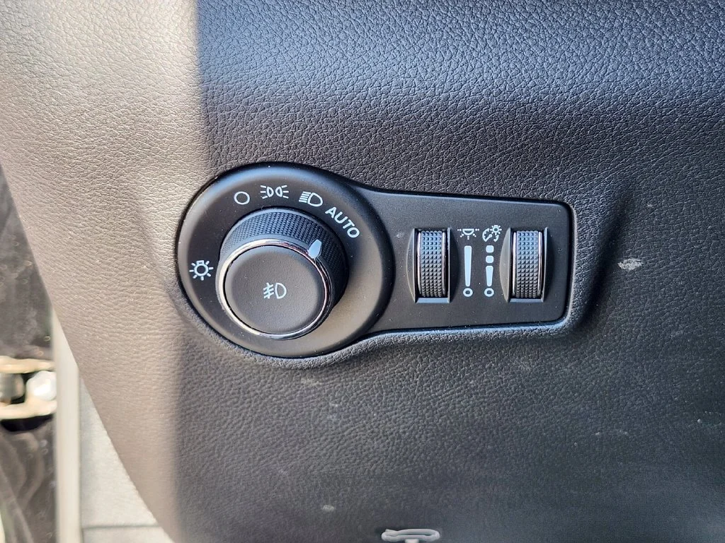 Used 2024 Black Jeep Limited image 23