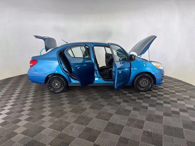 Used 2020  Mitsubishi ES image 16
