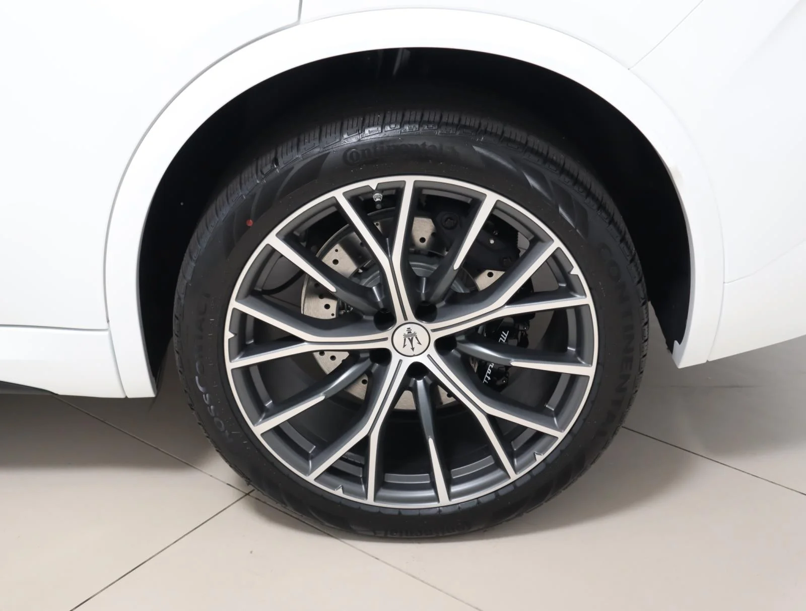 2026 Maserati Grecale Modena V6 - Photo 9