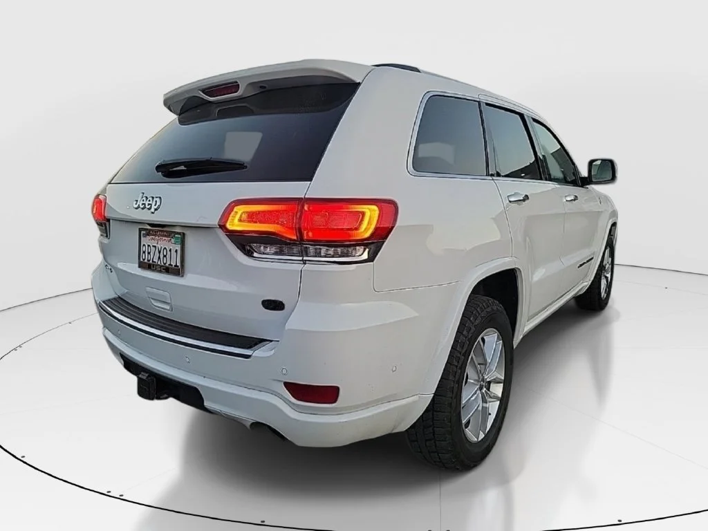 Used 2018 White Jeep Overland image 6