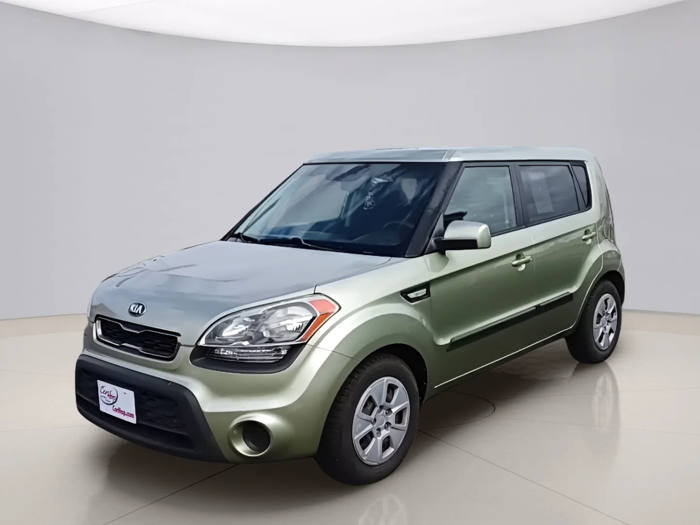 Used 2013 Green Kia ! WAGON image 2