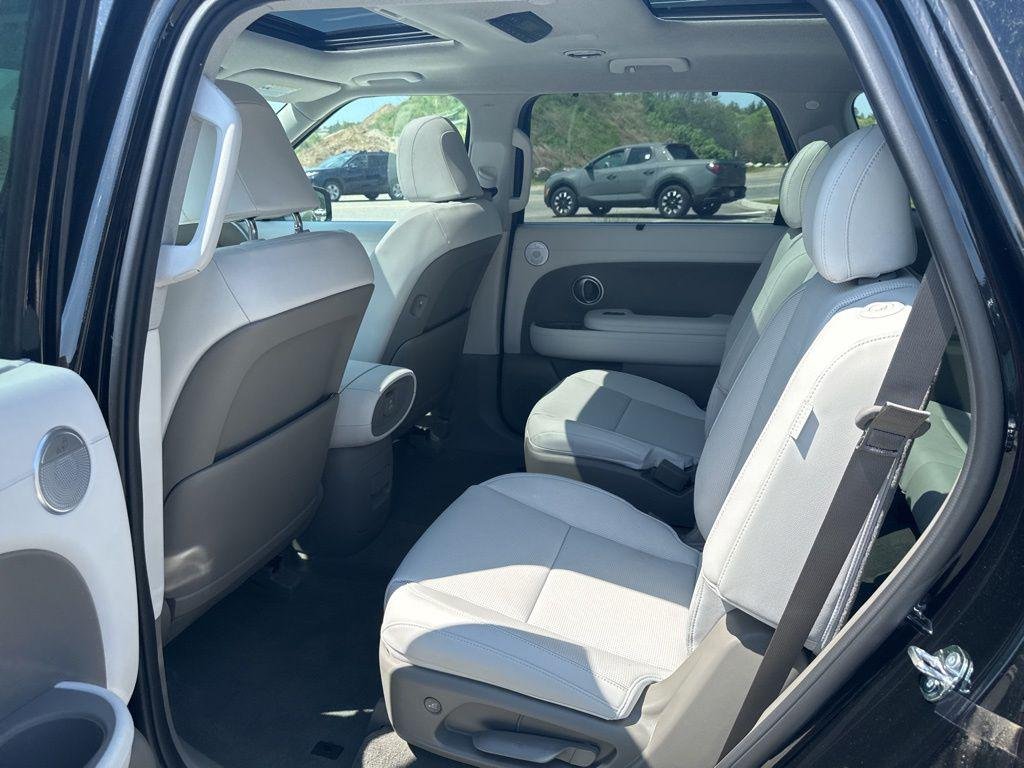 New 2026 Black Hyundai Limited image 30