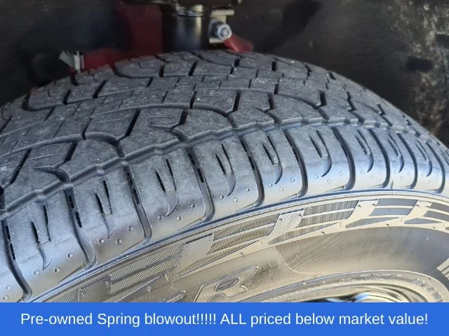 Used 2025 Red Ford XLT image 19