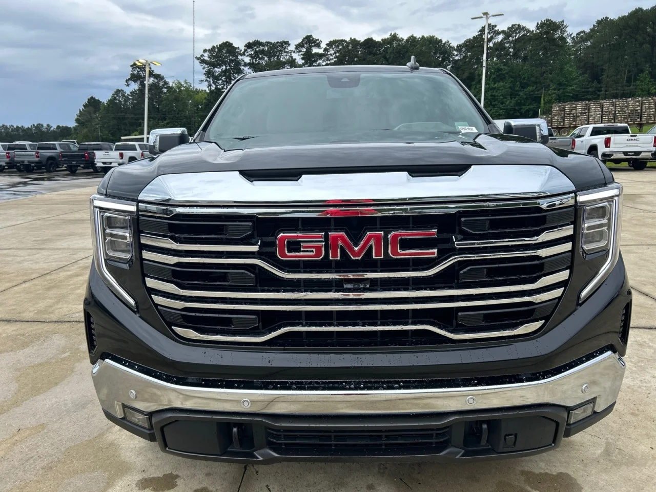 New 2026 Onyx Black GMC SLT image 5