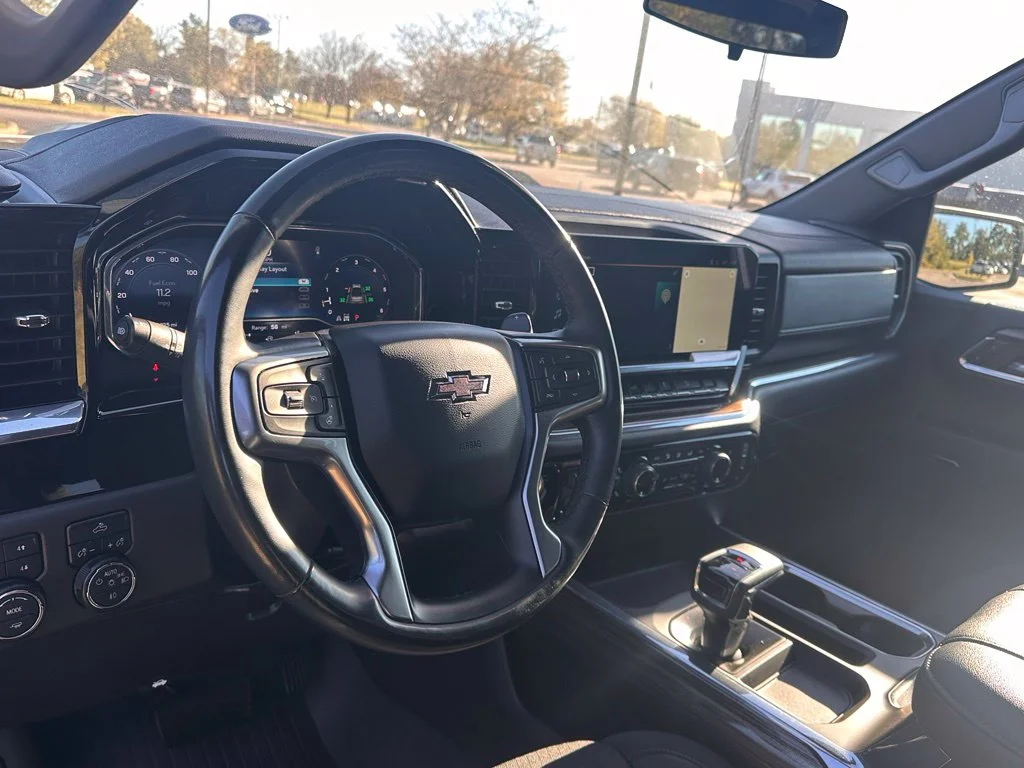 Used 2024 Summit White Chevrolet LT Trail Boss image 15