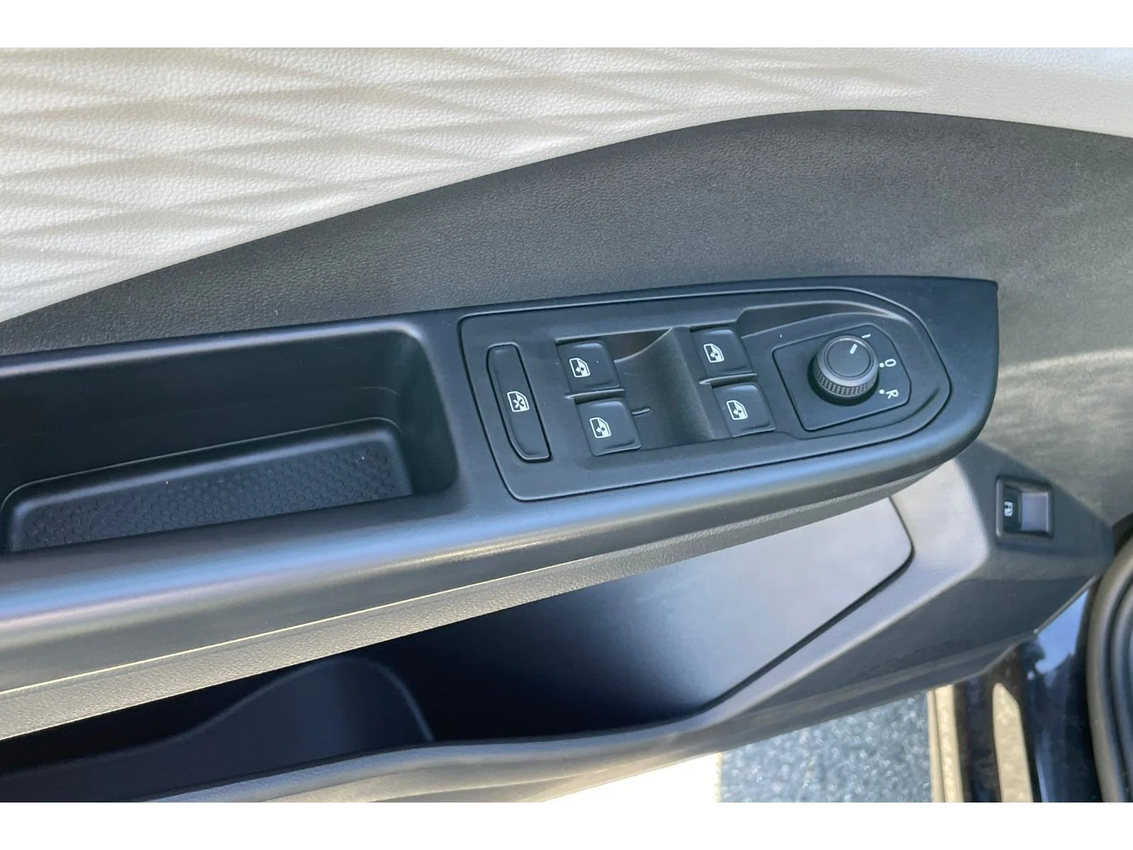 Used 2024 Deep Black Pearl Volkswagen S image 11