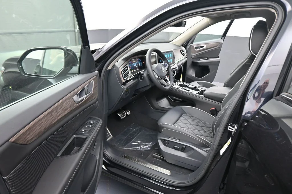 New 2026  Volkswagen 2.0T SEL Premium R-Line image 38