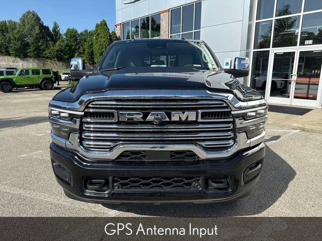 New 2025 Diamond Black Crystal Pearl-Coat Exterior Paint RAM Laramie image 9