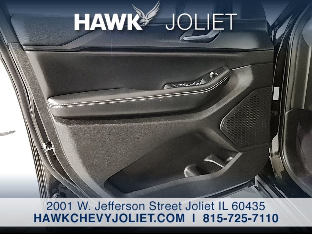 Used 2025 Black Jeep Altitude image 18
