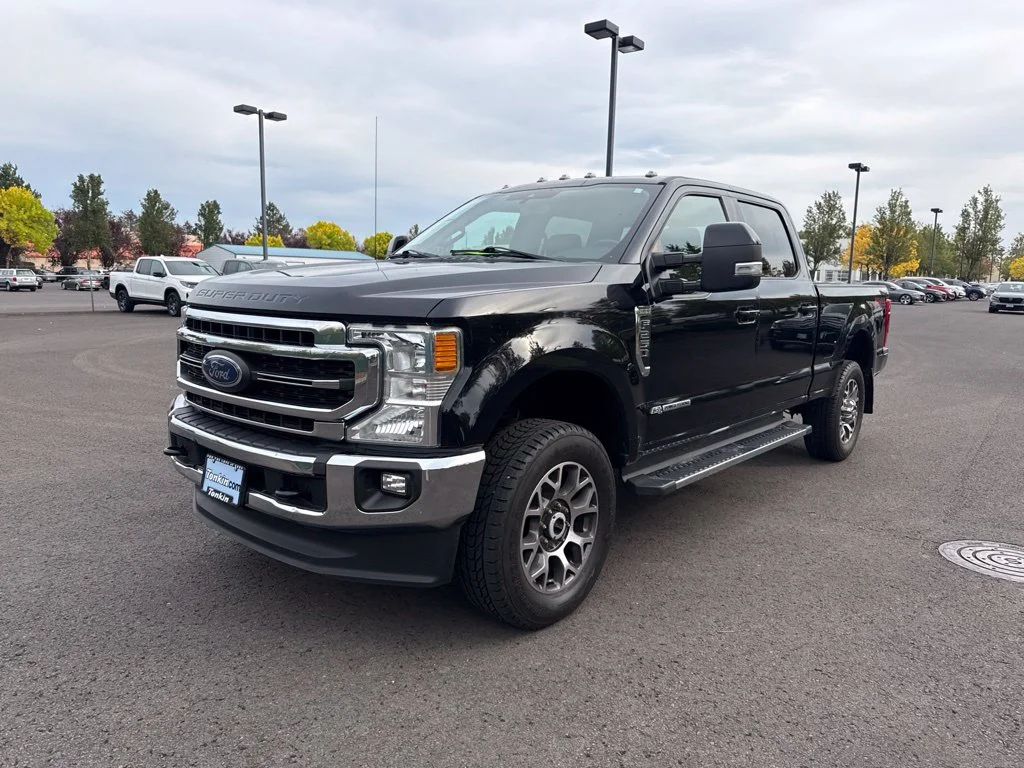 Used 2020 Black Metallic Ford Lariat image 3