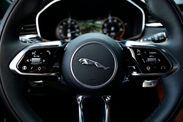 2026 Jaguar F-Pace R-Dynamic S - Photo 37