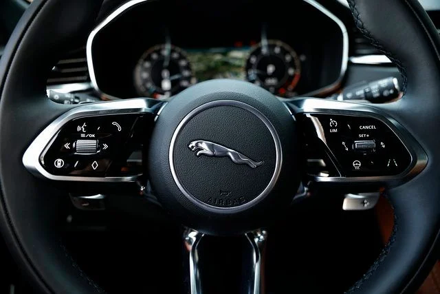 2026 Jaguar F-Pace R-Dynamic S - Photo 37