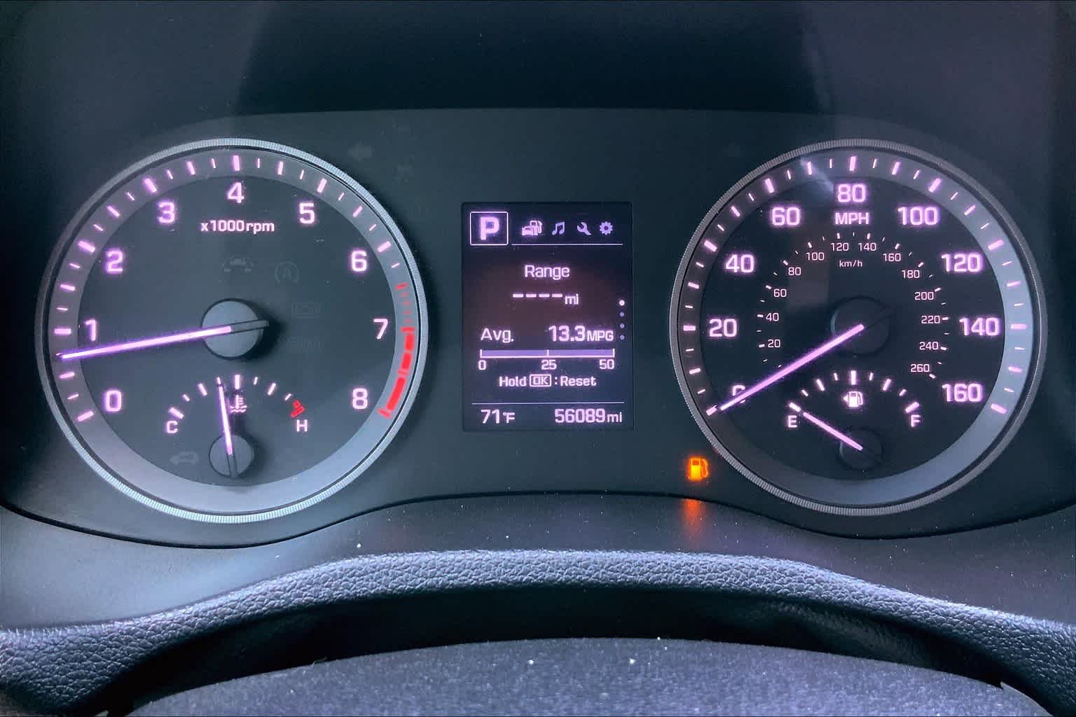 Used 2018 Molten Silver Hyundai SE image 25
