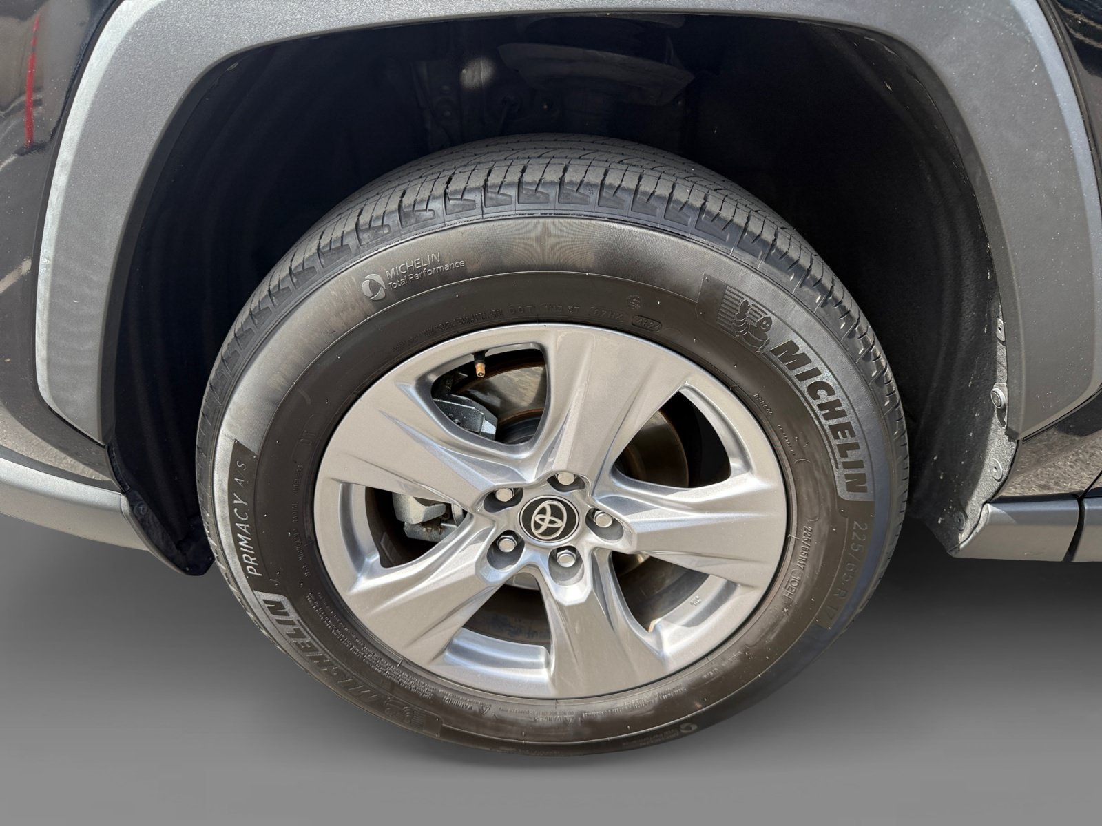Used 2025 Midnight Black Metallic Toyota XLE image 9