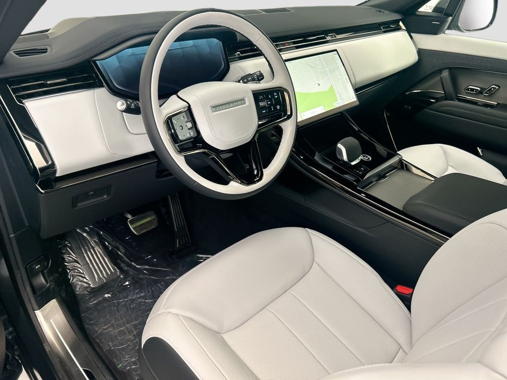New 2026 Carpathian Grey Land Rover Dynamic SE image 9
