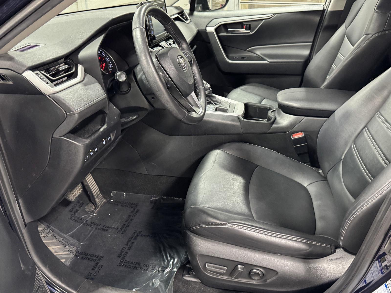2022 Toyota RAV4 XLE Premium - Photo 24