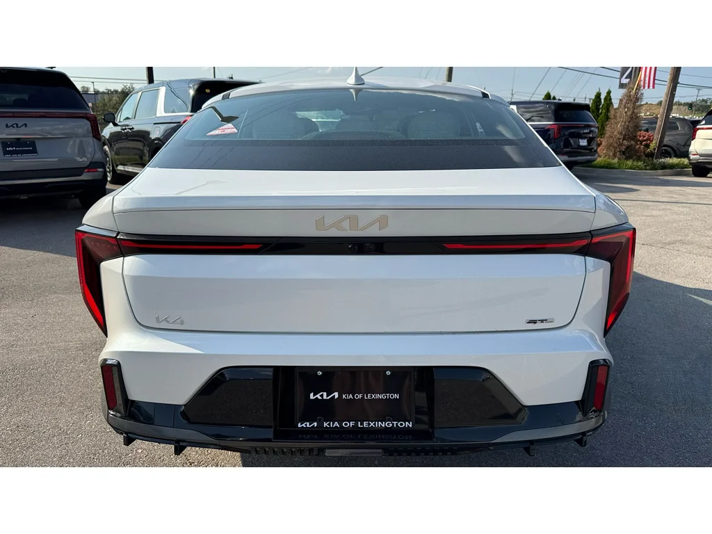 New 2026 Whi Kia GT-Line image 5