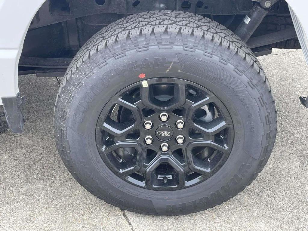 New 2026 White Ford XLT image 9