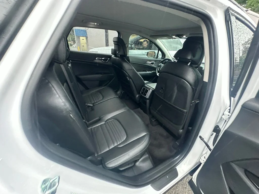 Used 2025 White Kia SX-Prestige image 30