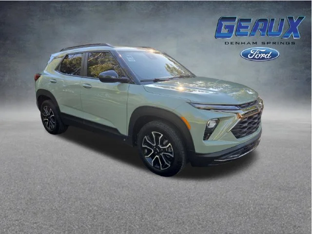 Used 2026 Green Chevrolet ACTIV image 1