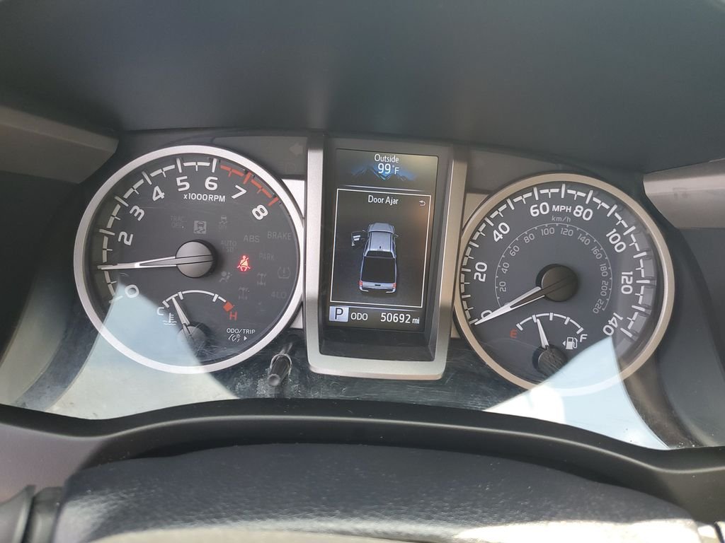 Used 2022 Silver Toyota SR5 image 17