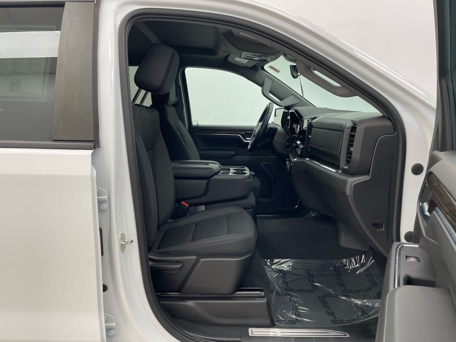 Used 2023 SUMMIT WHITE Chevrolet RST image 16