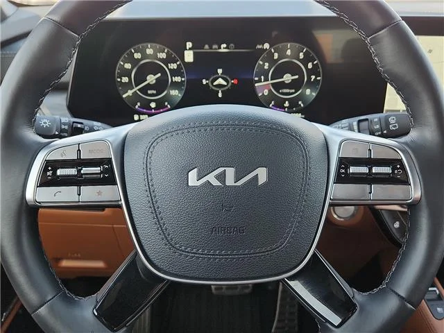 Used 2024 Black KIA SX X-Line All-Wheel Drive image 18